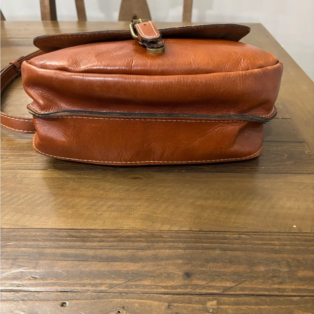Patricia Nash London Saddle Bag